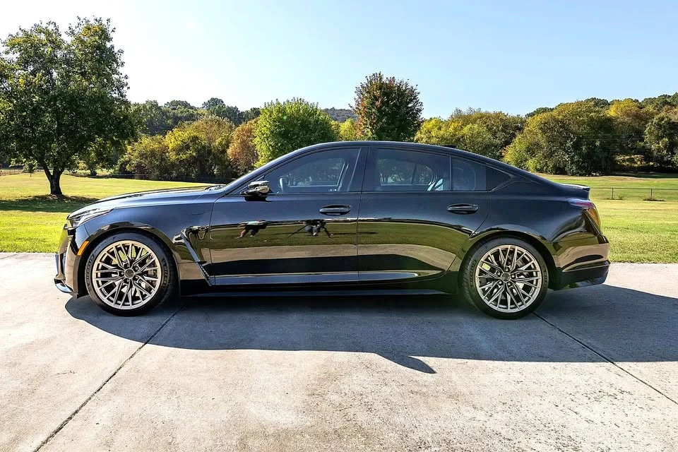 2023 Cadillac CT5-V Blackwing - Image 4 of 5