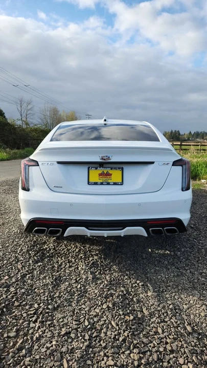 2023 Cadillac CTS - Image 10 of 16