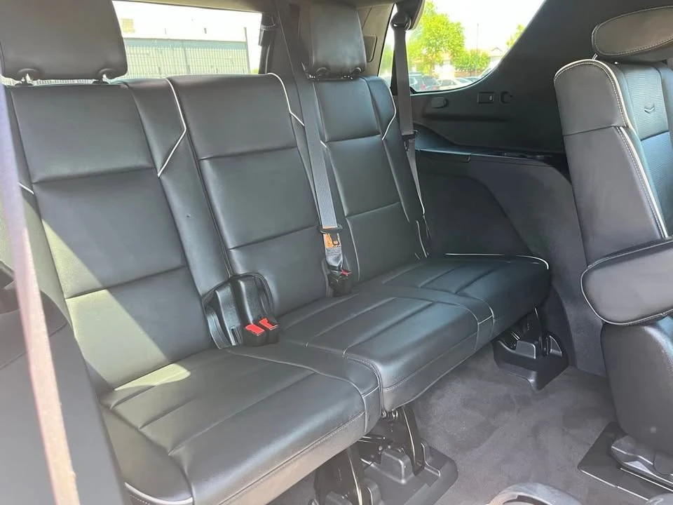 2023 Cadillac Escalade 5th Gen - Image 15 of 19