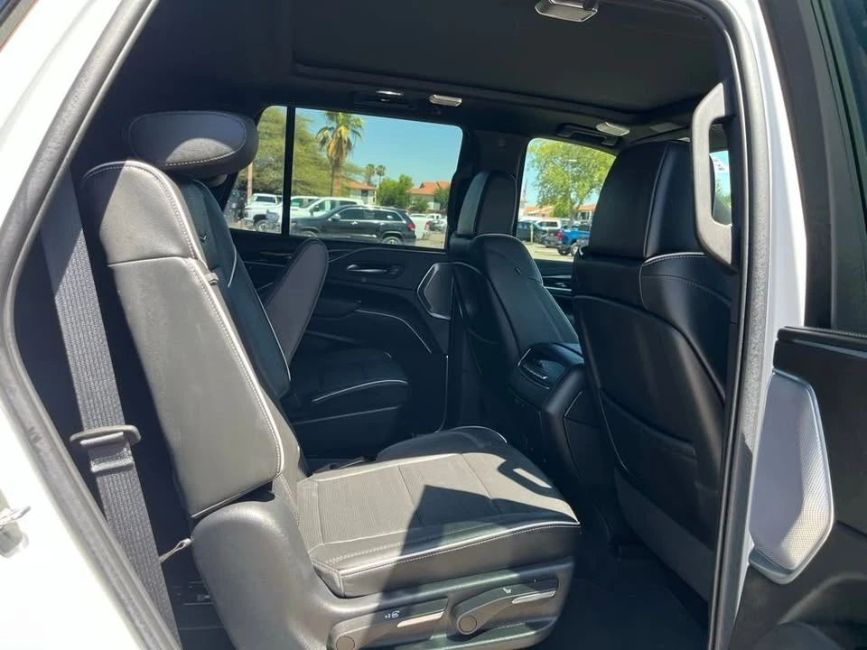 2023 Cadillac Escalade 5th Gen - Image 16 of 19