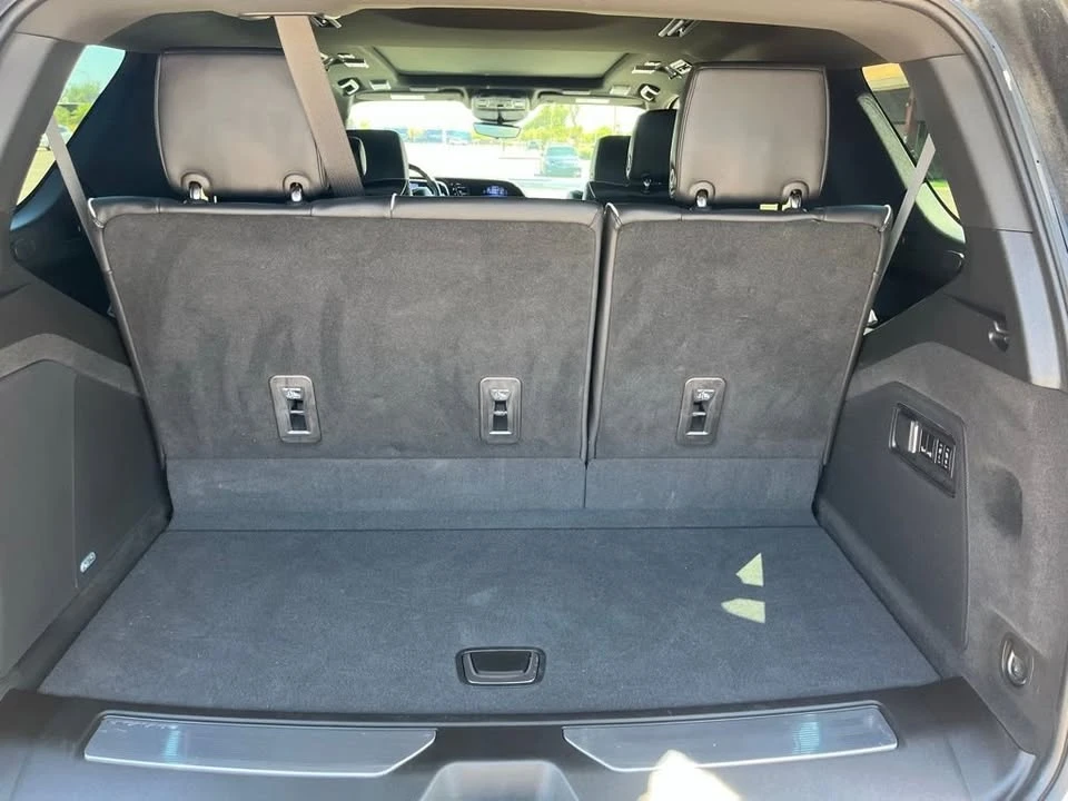 2023 Cadillac Escalade 5th Gen - Image 13 of 19