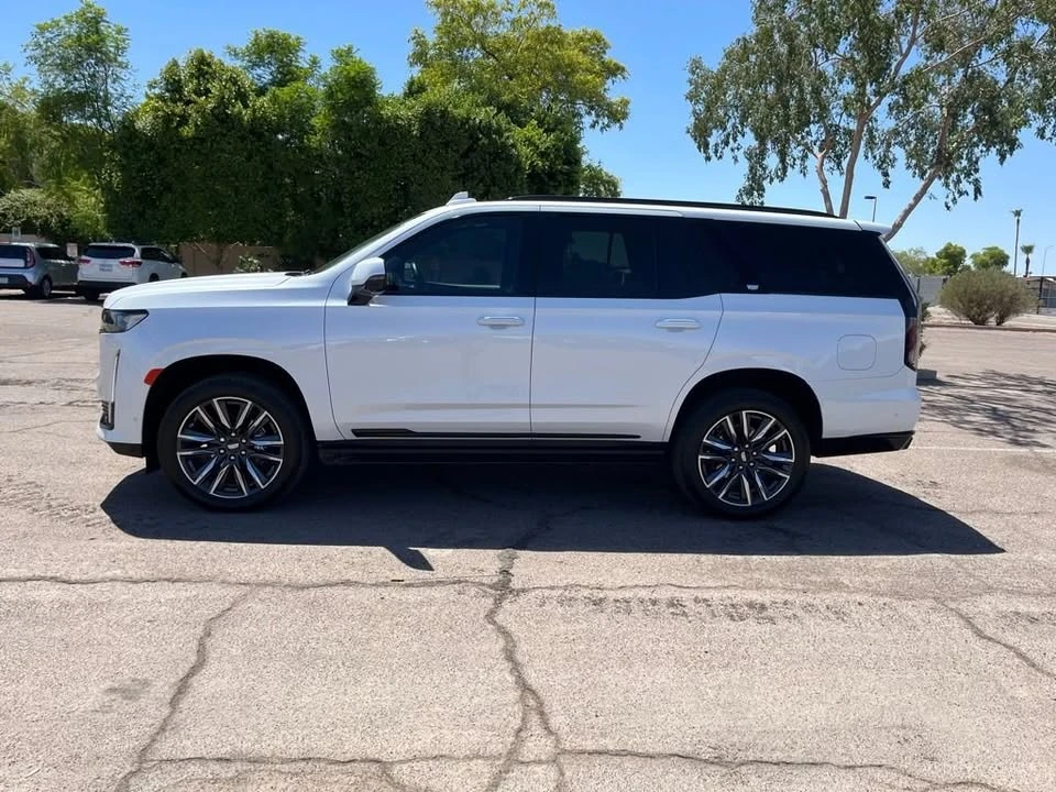 2023 Cadillac Escalade 5th Gen - Image 5 of 19
