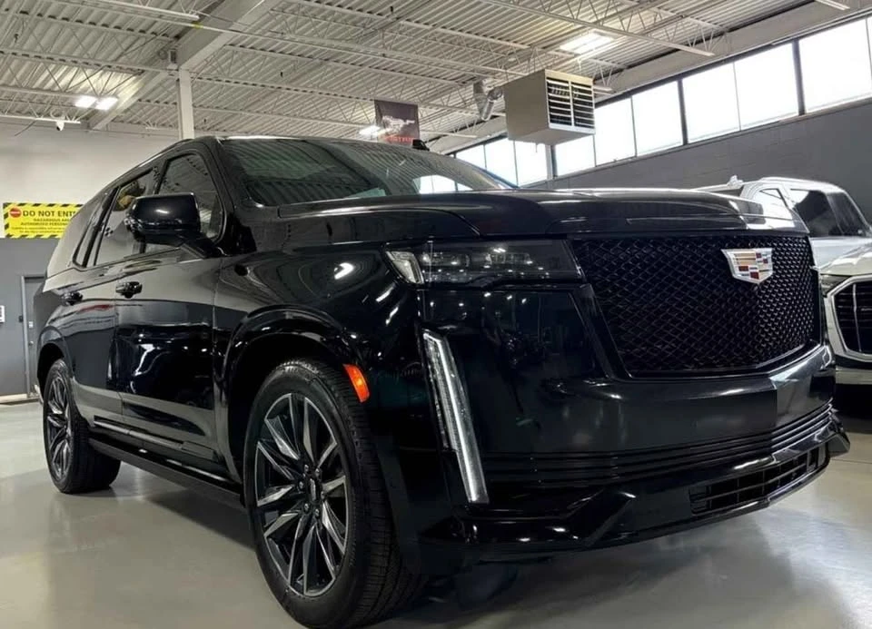 2023 Cadillac Escalade 5th Gen - Image 2 of 12