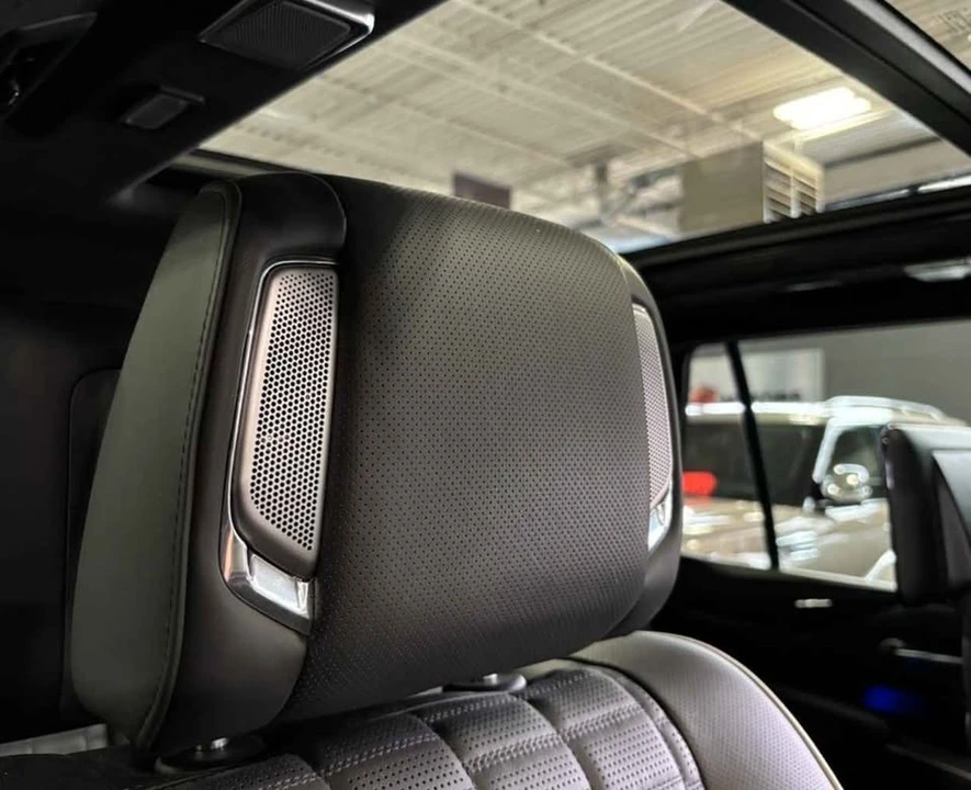 2023 Cadillac Escalade 5th Gen - Image 11 of 12