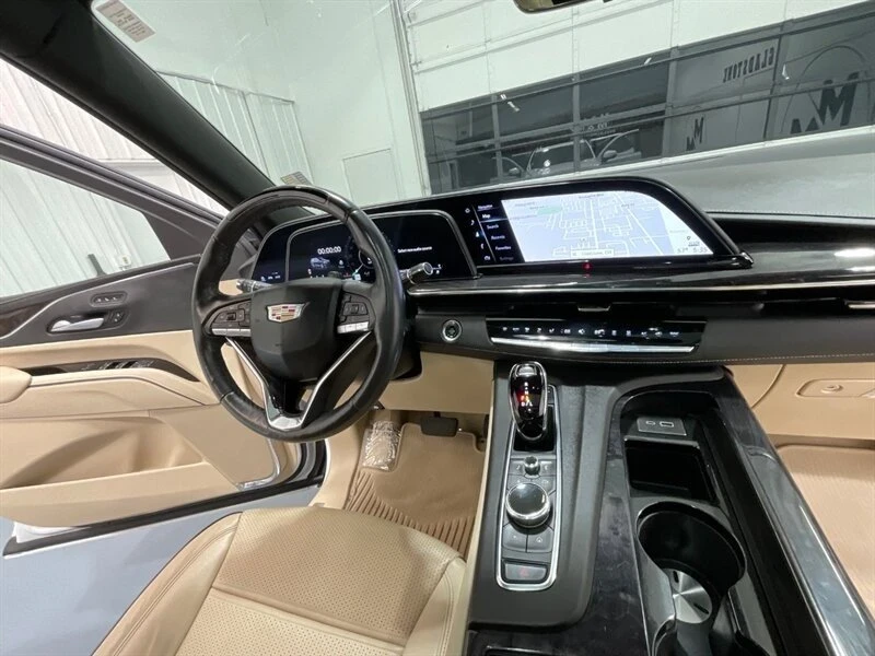 2023 Cadillac Escalade 5th Gen - Image 17 of 20