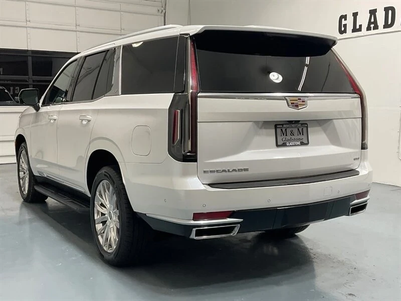 2023 Cadillac Escalade 5th Gen - Image 8 of 20