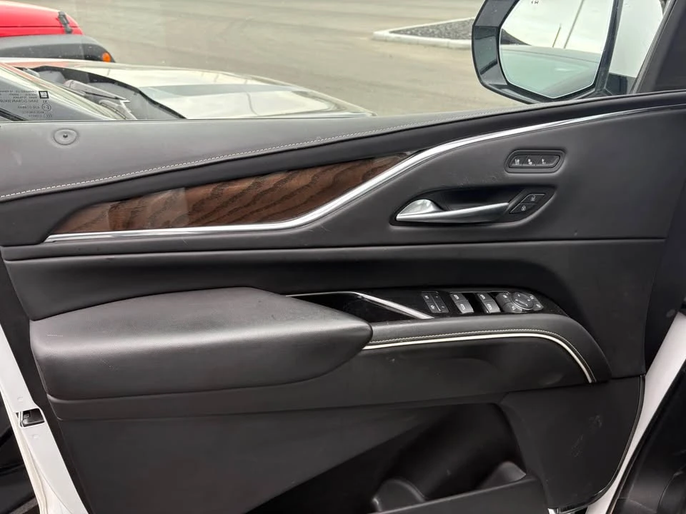 2023 Cadillac Escalade 5th Gen - Image 17 of 17