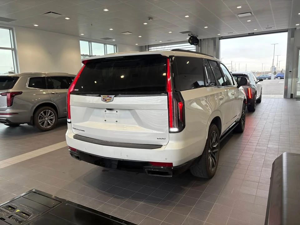 2023 Cadillac Escalade 5th Gen - Image 5 of 17