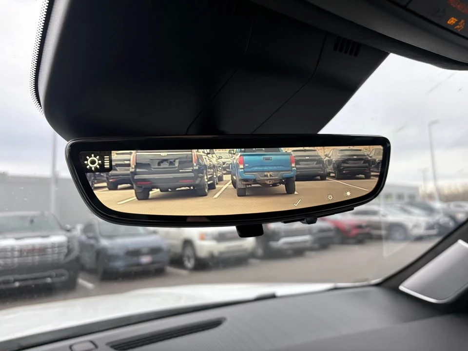2023 Cadillac Escalade 5th Gen - Image 13 of 17