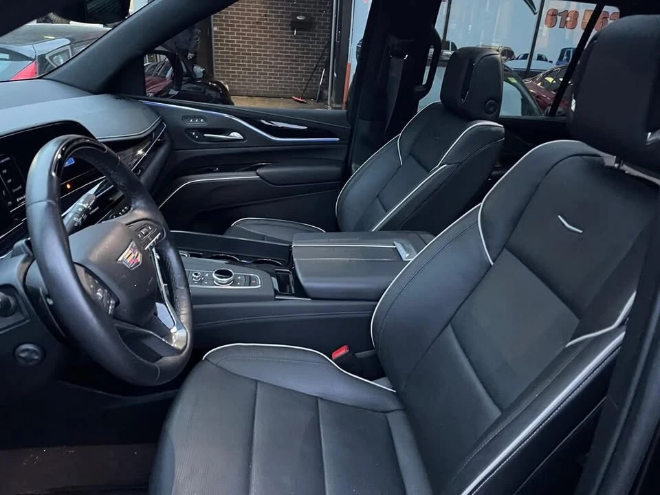 2023 Cadillac Escalade 5th Gen - Image 17 of 18