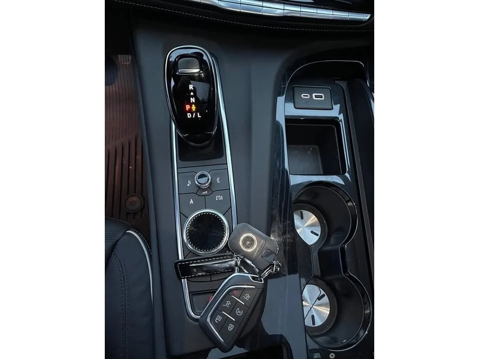 2023 Cadillac Escalade 5th Gen - Image 11 of 18