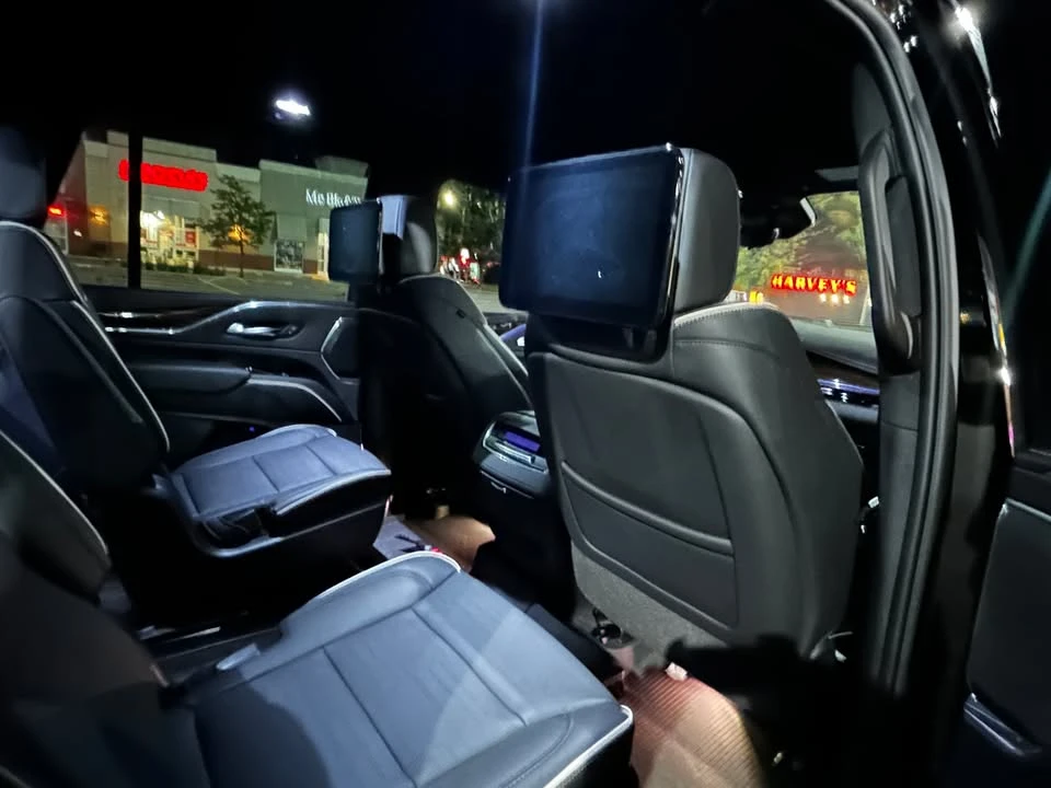 2023 Cadillac Escalade 5th Gen - Image 4 of 5