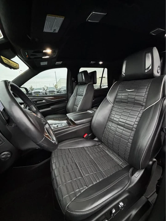 2023 Cadillac Escalade 5th Gen - Image 13 of 15