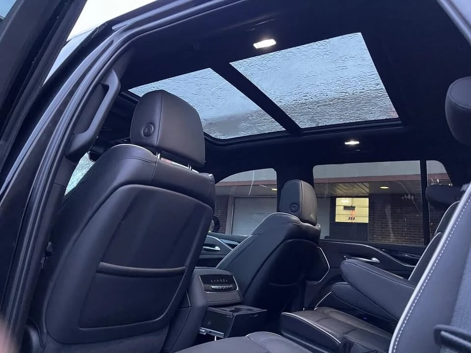 2023 Cadillac Escalade 5th Gen - Image 16 of 18