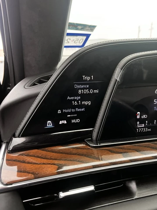 2023 Cadillac Escalade 5th Gen - Image 10 of 17