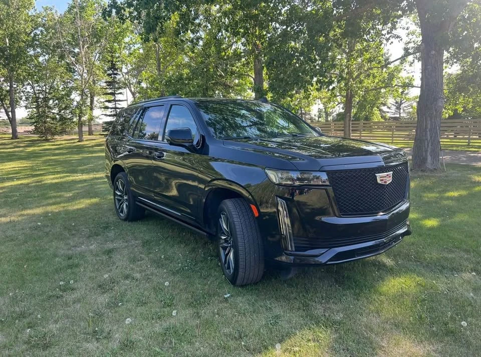 2023 Cadillac Escalade 5th Gen - Image 2 of 2