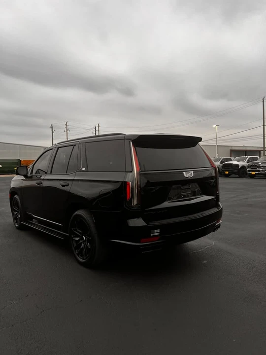 2023 Cadillac Escalade 5th Gen - Image 5 of 17