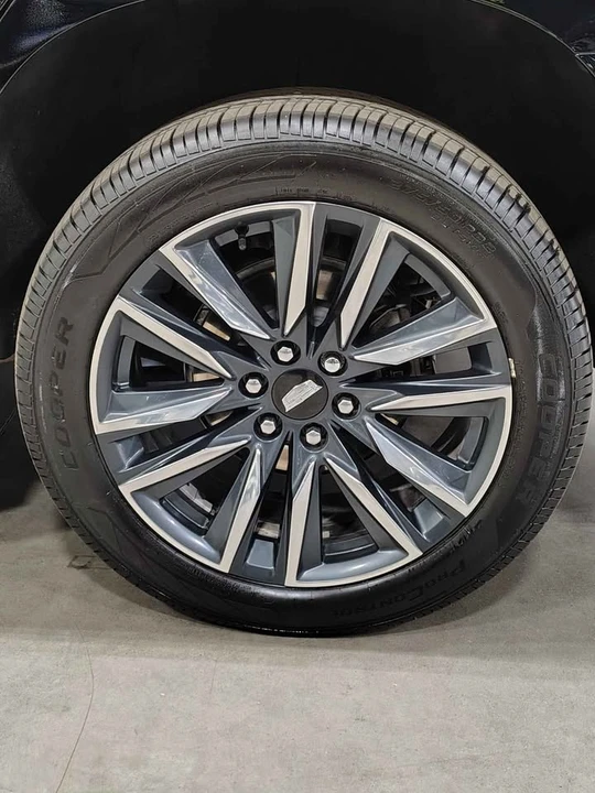 2023 Cadillac Escalade 5th Gen - Image 8 of 10
