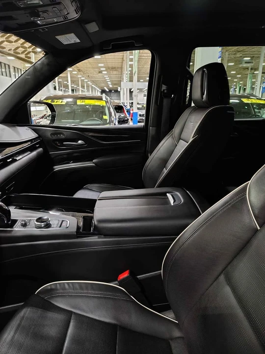 2023 Cadillac Escalade 5th Gen - Image 5 of 10