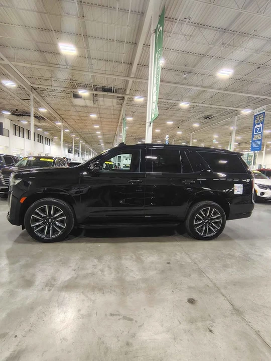 2023 Cadillac Escalade 5th Gen - Image 9 of 10