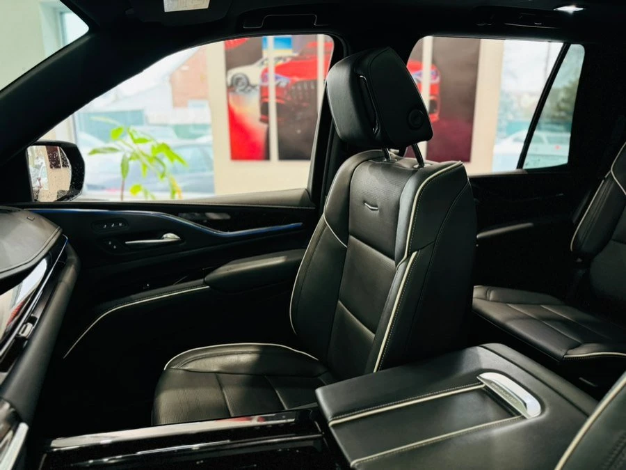 2023 Cadillac Escalade 5th Gen - Image 19 of 20