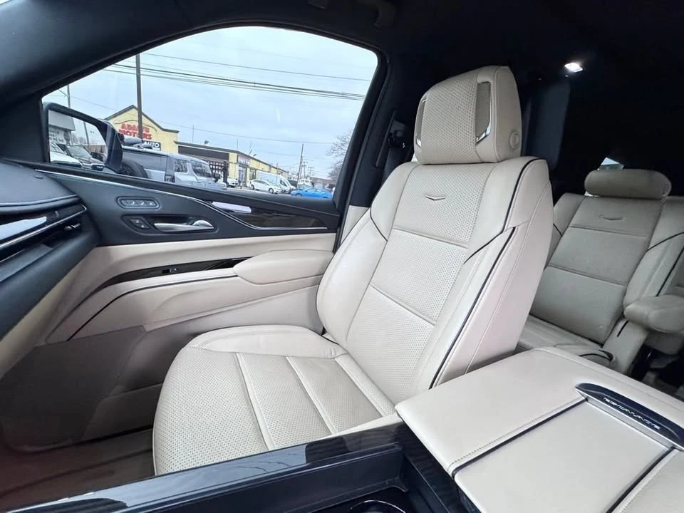 2023 Cadillac Escalade 5th Gen - Image 14 of 20