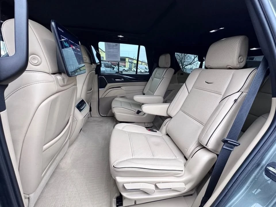 2023 Cadillac Escalade 5th Gen - Image 15 of 20