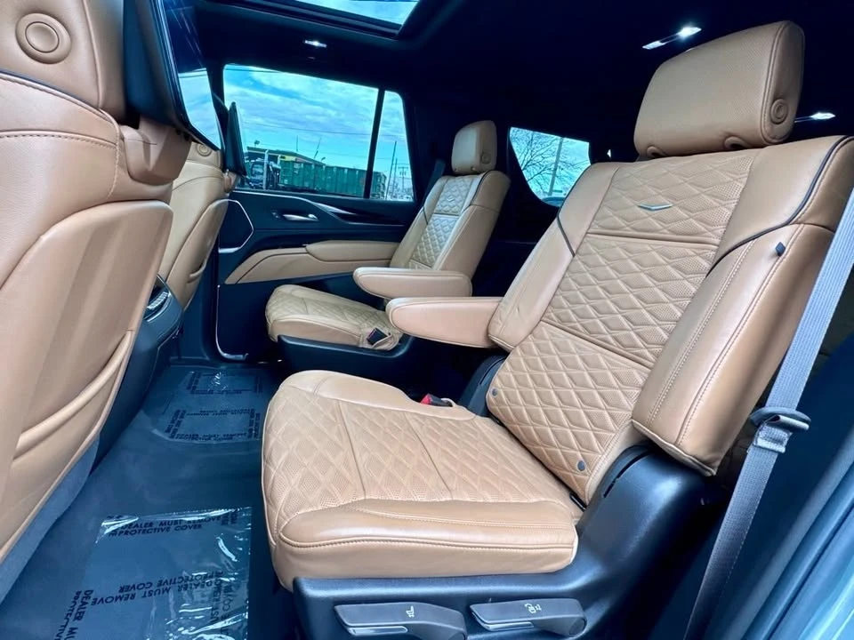 2023 Cadillac Escalade 5th Gen - Image 15 of 20