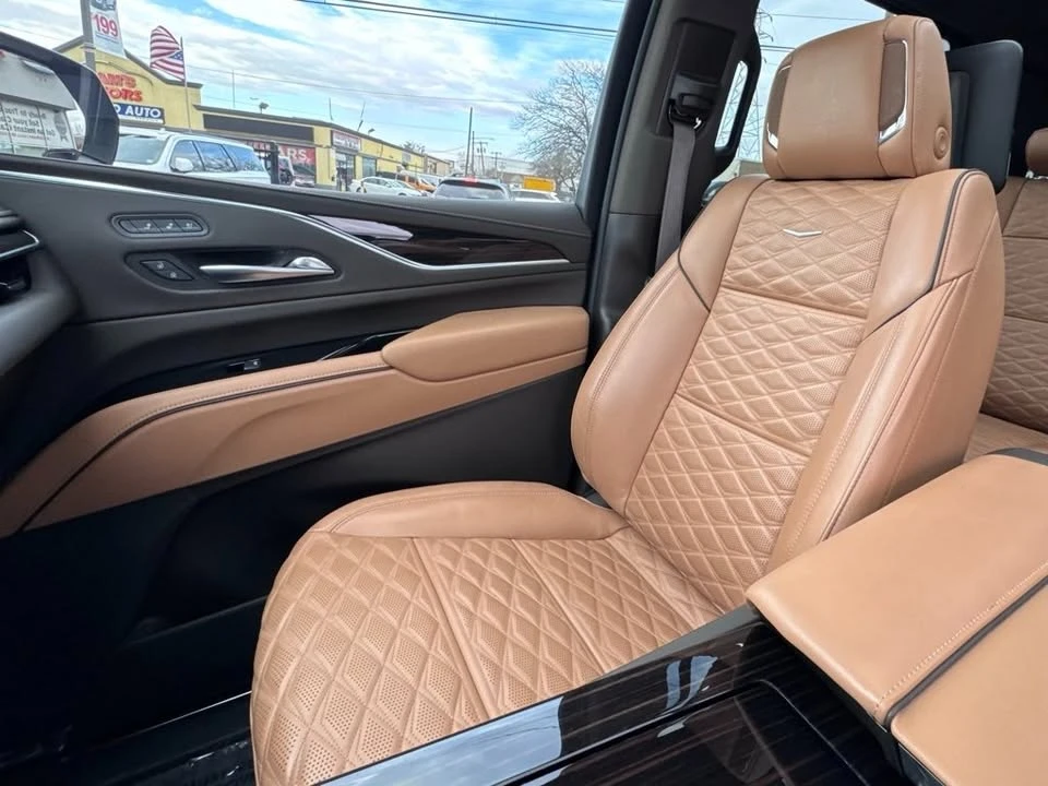 2023 Cadillac Escalade 5th Gen - Image 14 of 20