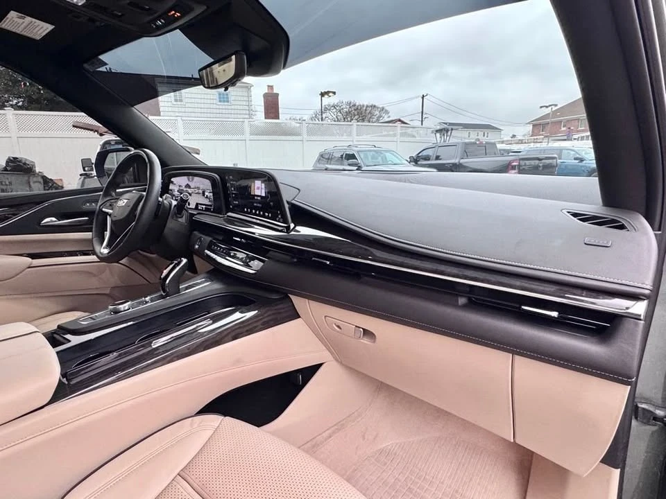 2023 Cadillac Escalade 5th Gen - Image 18 of 20