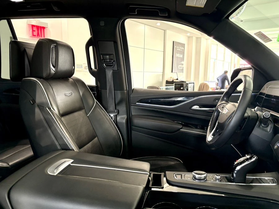2023 Cadillac Escalade 5th Gen - Image 19 of 20