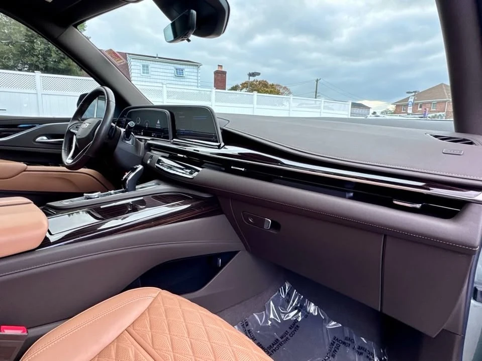 2023 Cadillac Escalade 5th Gen - Image 18 of 20