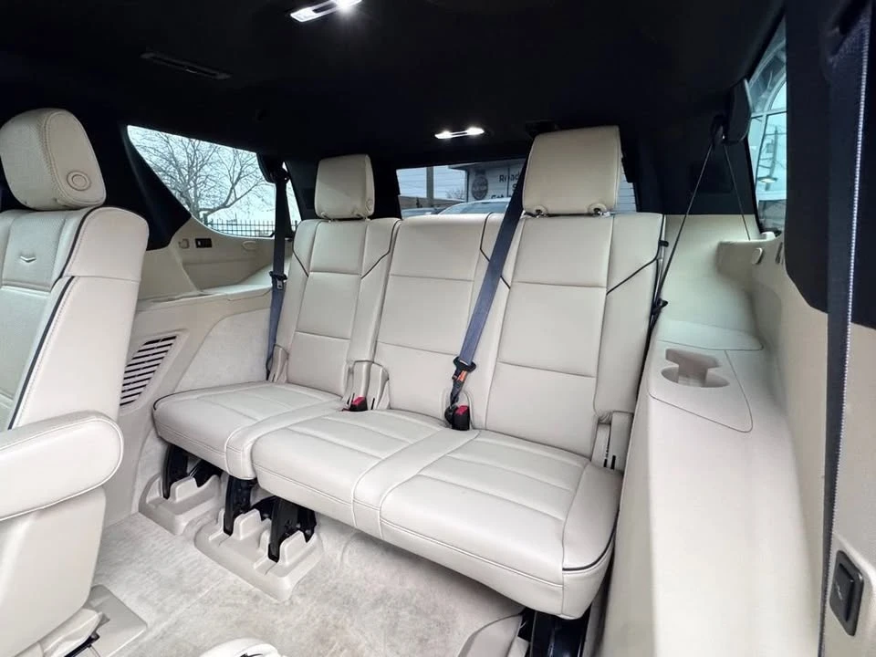 2023 Cadillac Escalade 5th Gen - Image 17 of 20