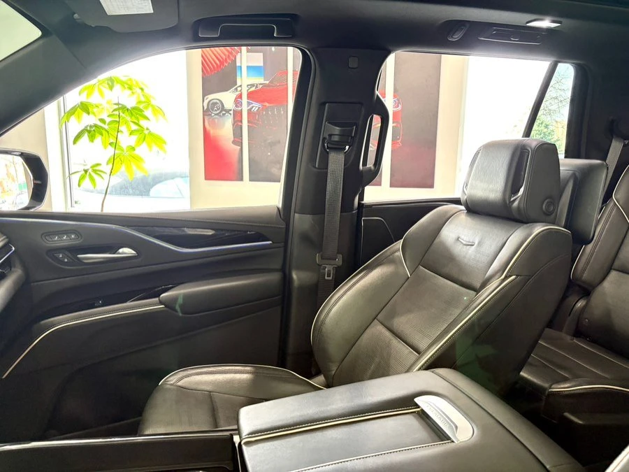2023 Cadillac Escalade 5th Gen - Image 13 of 20