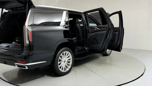 2023 Cadillac Escalade 5th Gen - Image 10 of 20