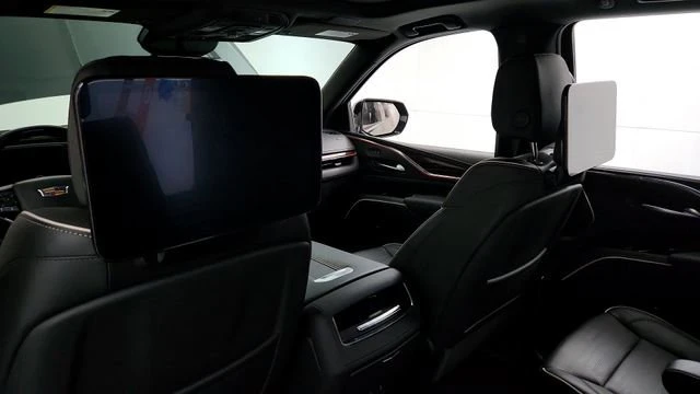 2023 Cadillac Escalade 5th Gen - Image 19 of 20