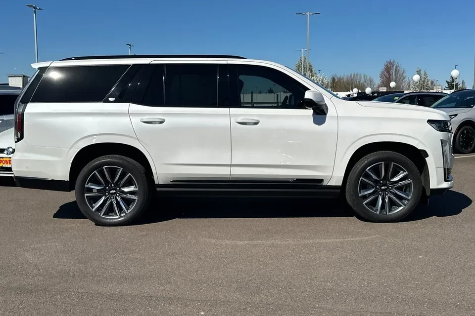 2023 Cadillac Escalade 5th Gen - Image 2 of 20
