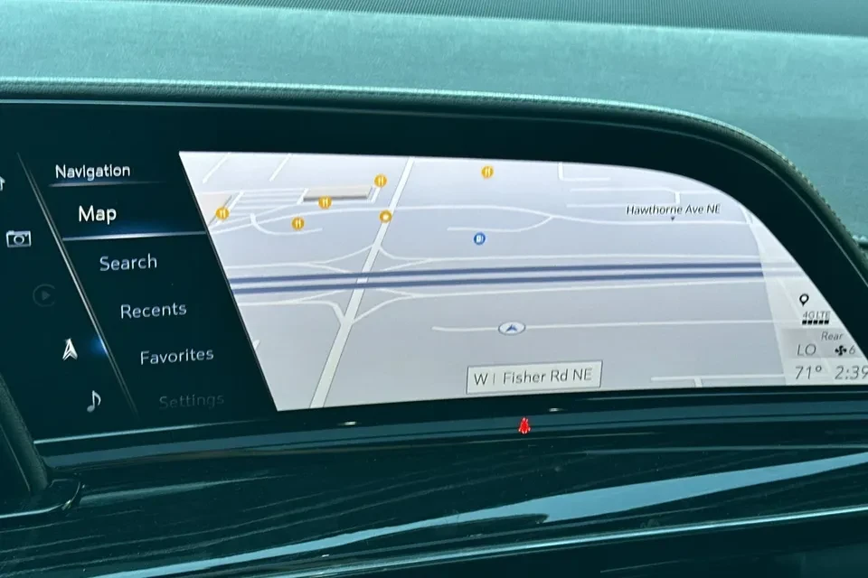 2023 Cadillac Escalade 5th Gen - Image 15 of 20