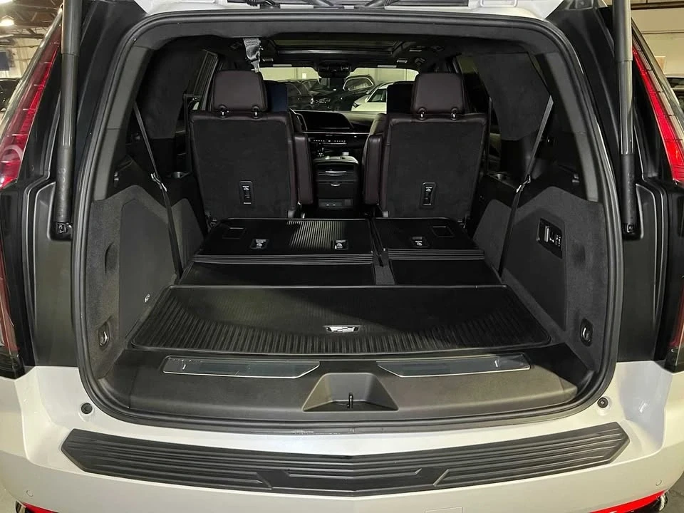 2023 Cadillac Escalade 5th Gen - Image 11 of 16