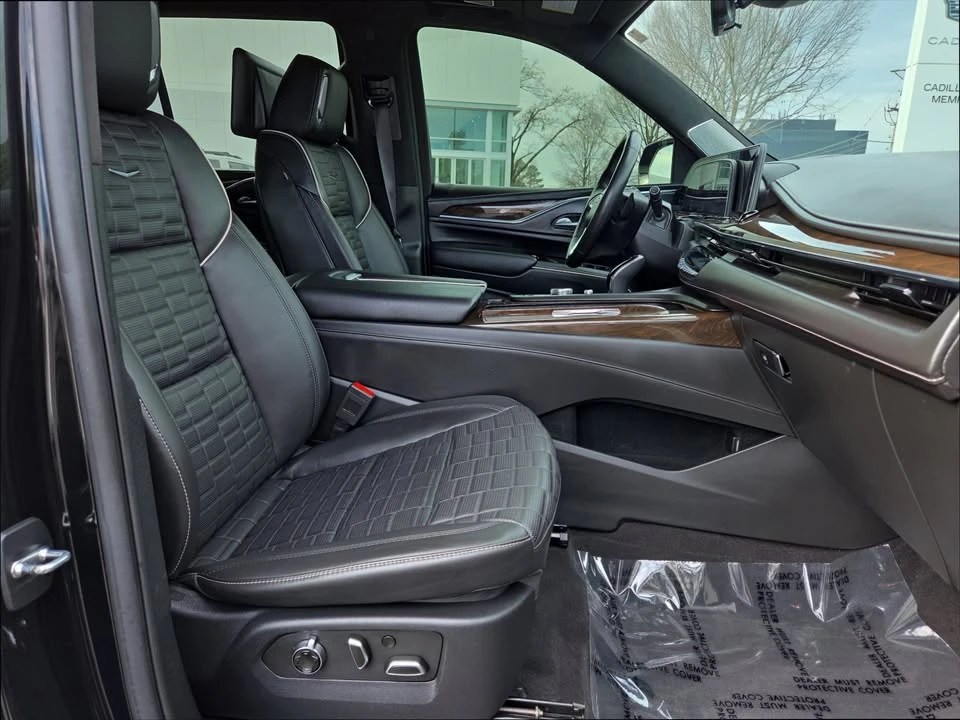 2023 Cadillac Escalade 5th Gen - Image 17 of 20