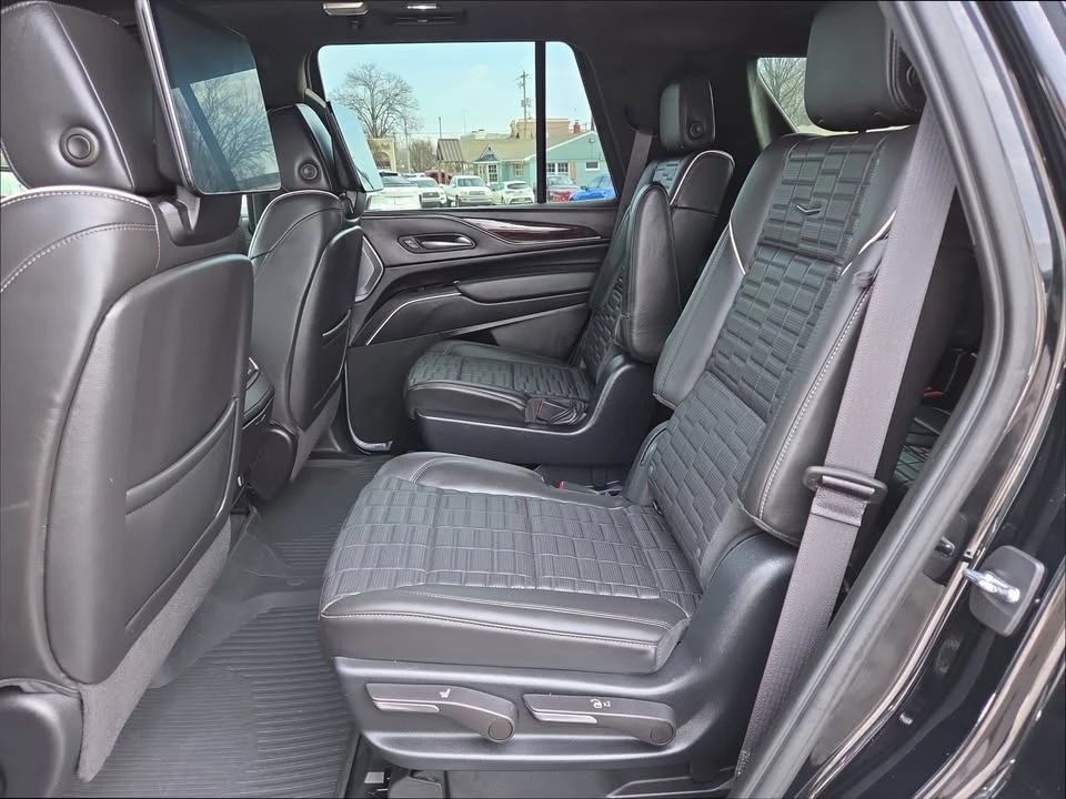 2023 Cadillac Escalade 5th Gen - Image 11 of 20