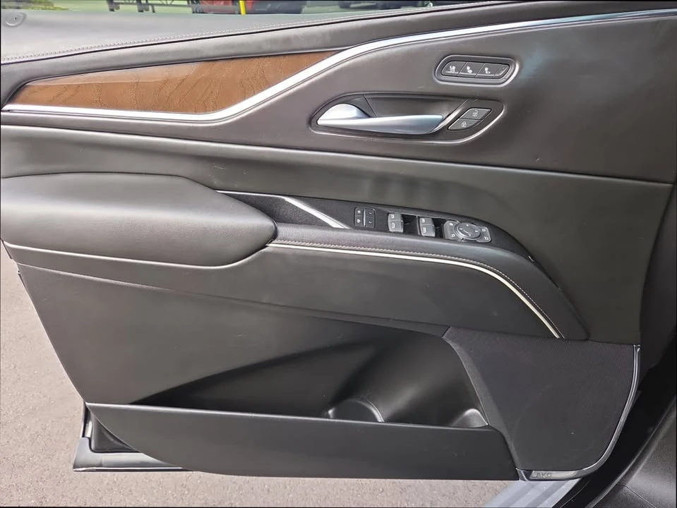 2023 Cadillac Escalade 5th Gen - Image 19 of 20
