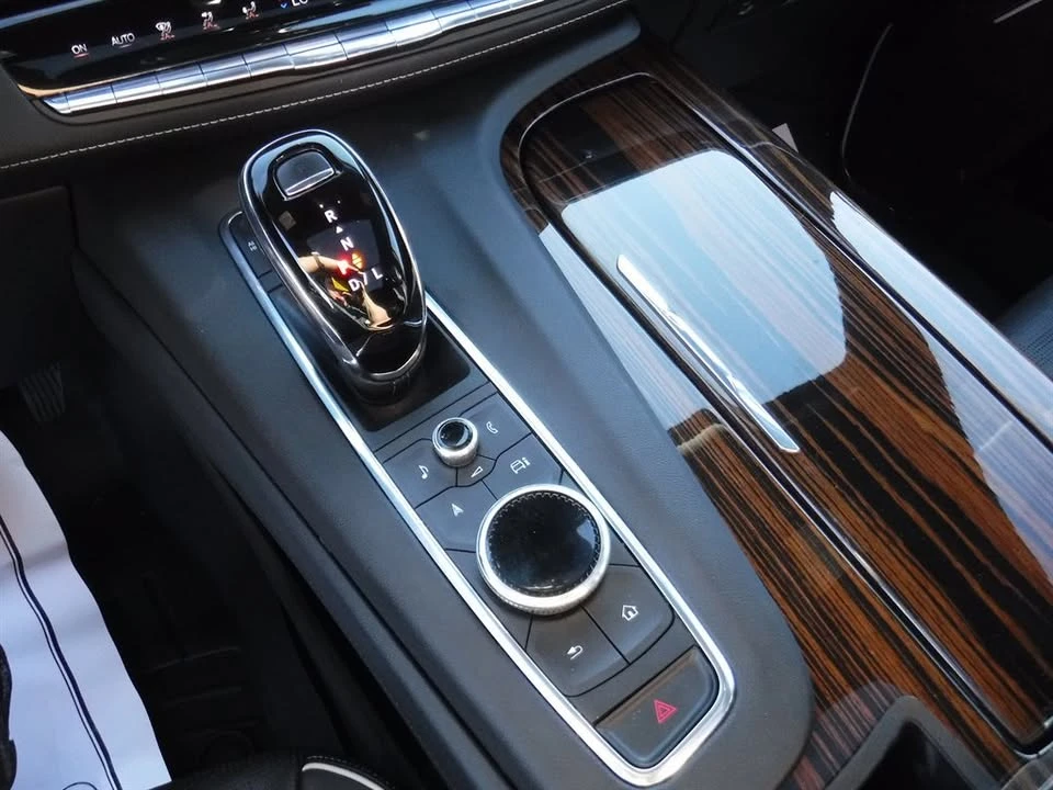 2023 Cadillac Escalade 5th Gen - Image 19 of 20