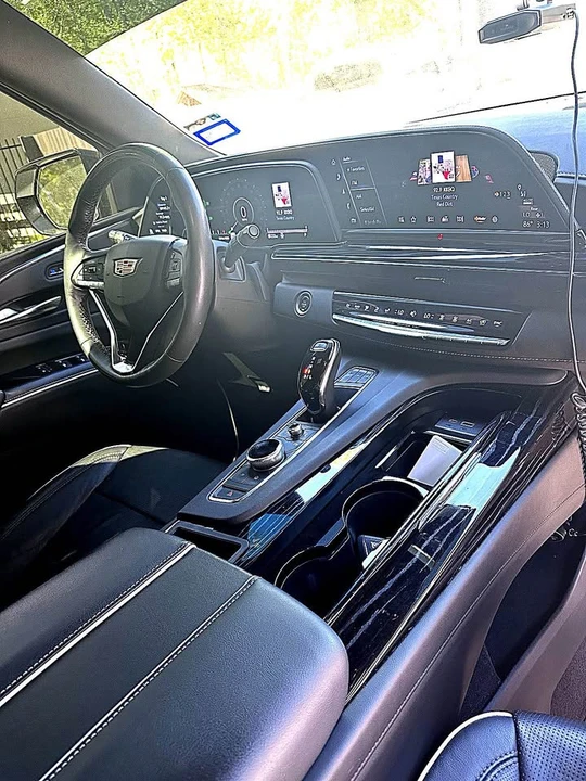 2023 Cadillac Escalade 5th Gen - Image 6 of 10