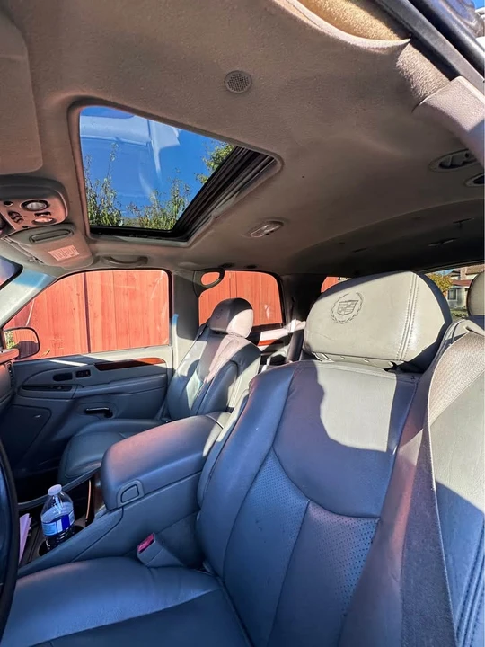 2023 Cadillac Escalade 5th Gen - Image 6 of 7