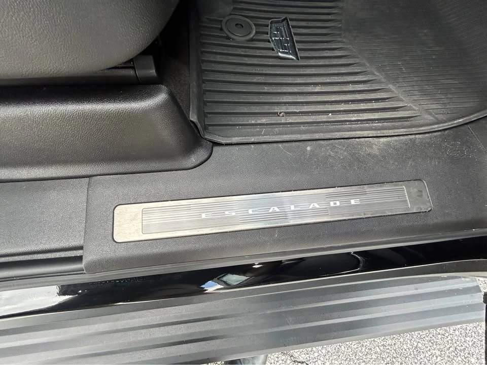 2023 Cadillac Escalade 5th Gen - Image 14 of 14