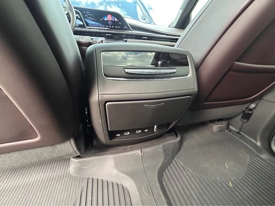 2023 Cadillac Escalade 5th Gen - Image 12 of 14