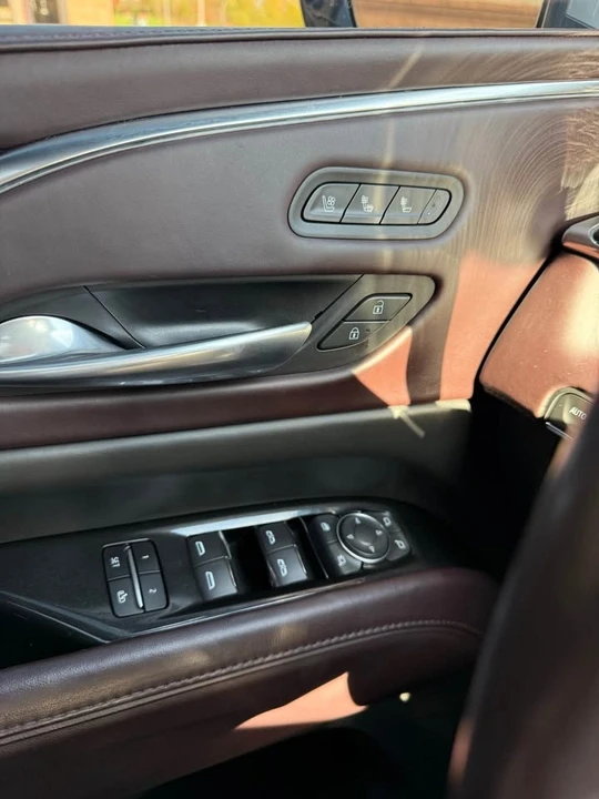 2023 Cadillac Escalade 5th Gen - Image 12 of 14