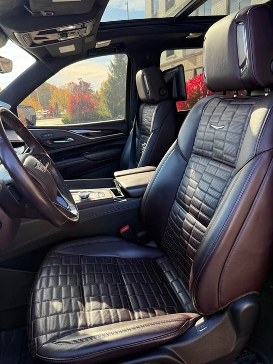 2023 Cadillac Escalade 5th Gen - Image 9 of 14