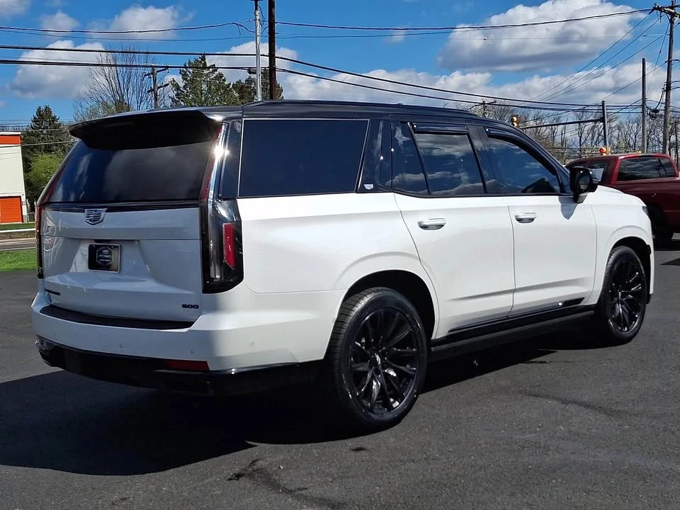2023 Cadillac Escalade 5th Gen - Image 13 of 20